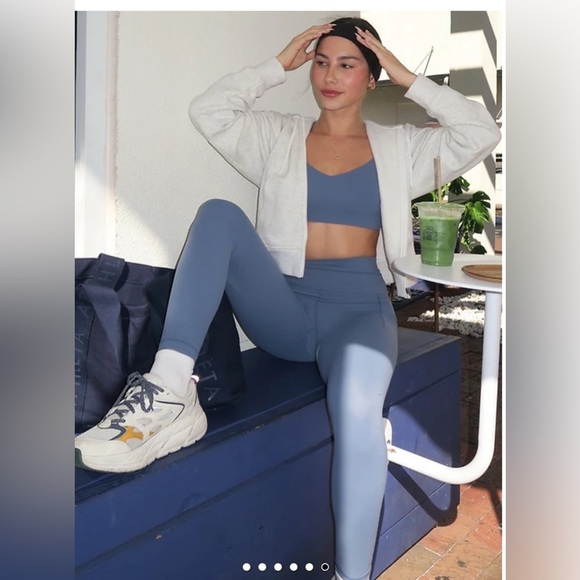 Athleta Pants - Athleta Salutation Stash Pocket II Capri PowerVita Blue , size Small Tall